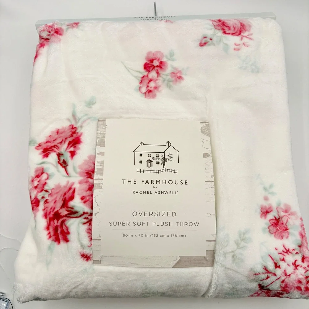 Rachel Ashwell The Farmhouse Pink Floral Rose Plush Throw Blanket 60x70 NEW